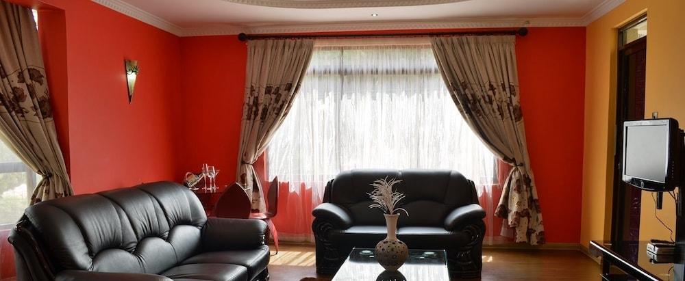Fahari Palace Serviced Apartments Найроби Екстериор снимка